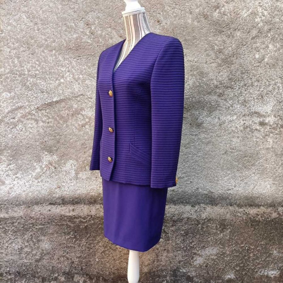 vintage ultraviolet tailleur