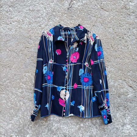 camicia primaverile a fiori