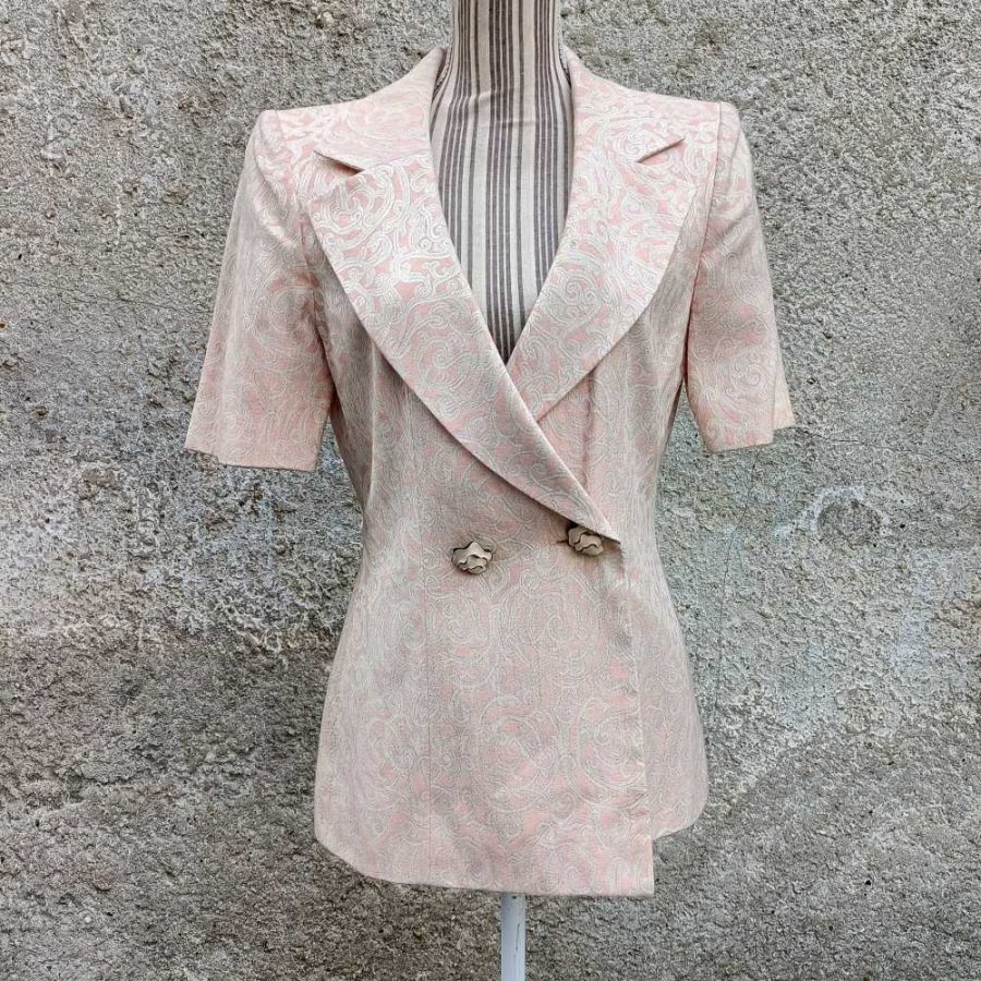 giacca rosa elegante