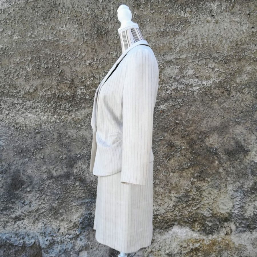 completo estivo in lino gessato