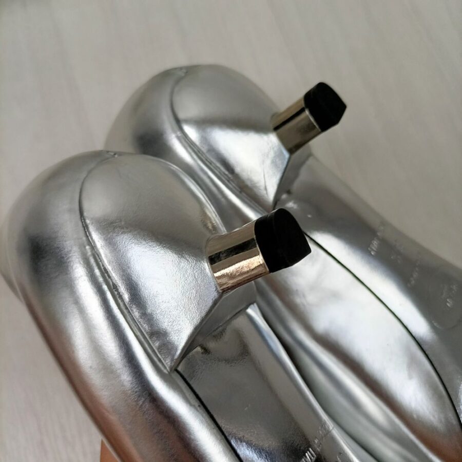 kitten heels prada silver leather
