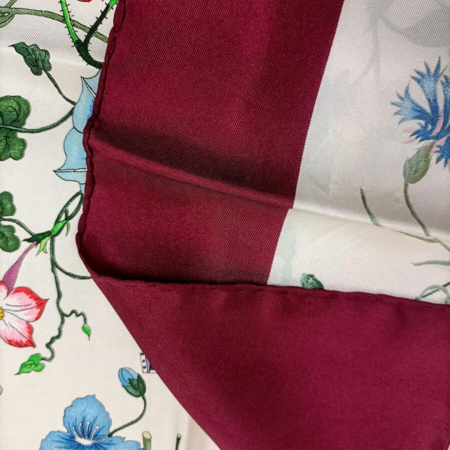 foulard in seta bordeaux