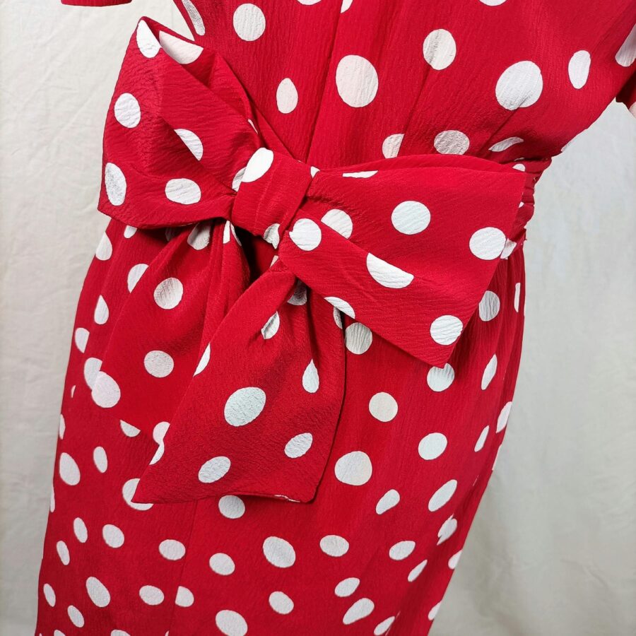 vestito con fiocco