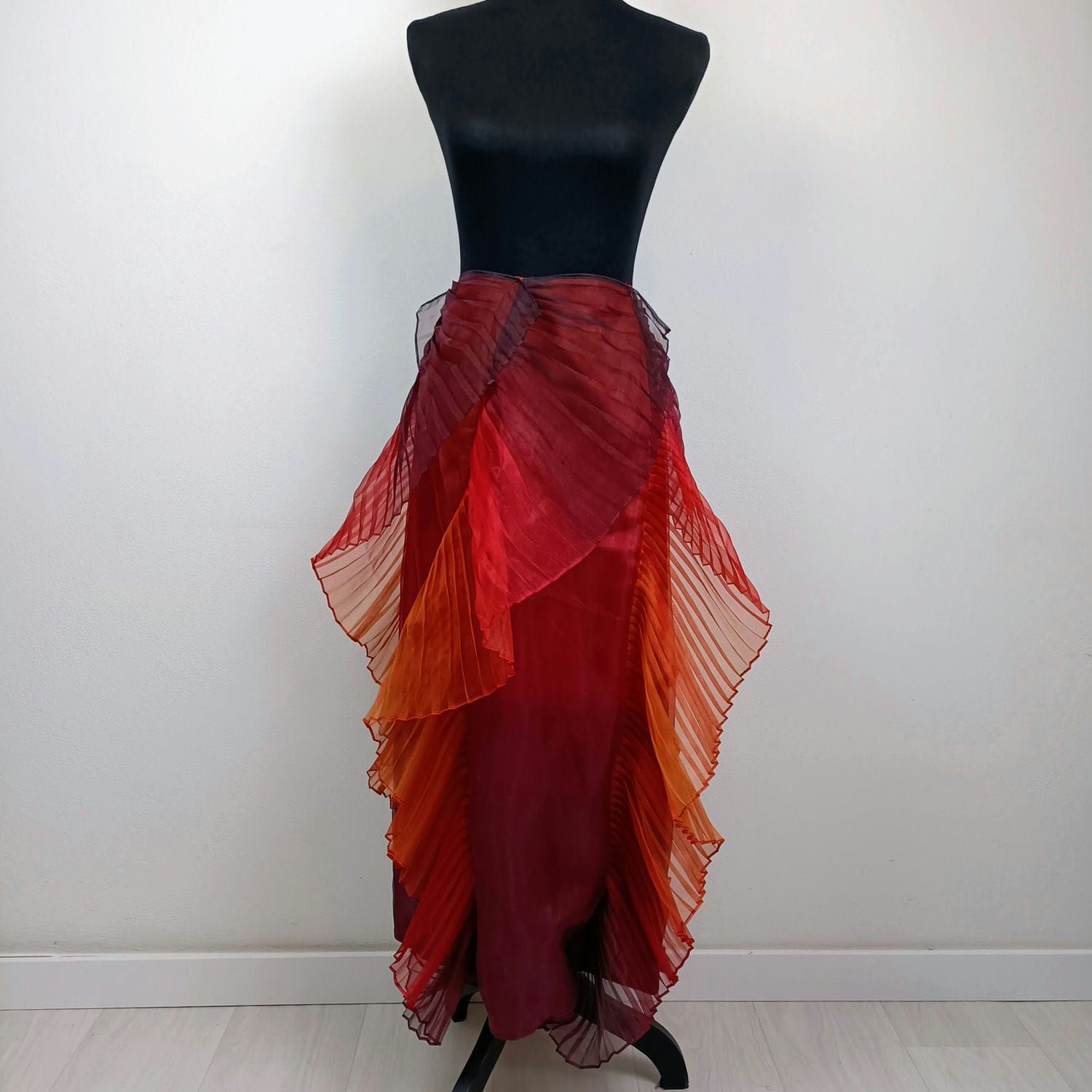 Chacok gonna rossa con volants - immagine 6