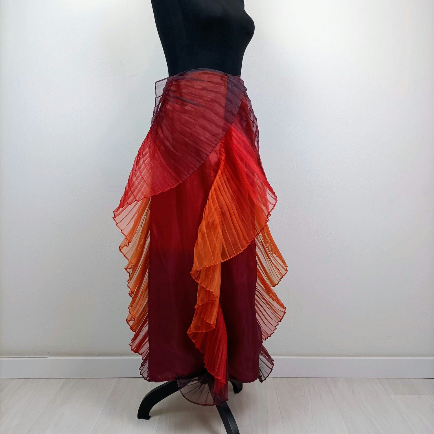 Chacok gonna rossa con volants - immagine 4