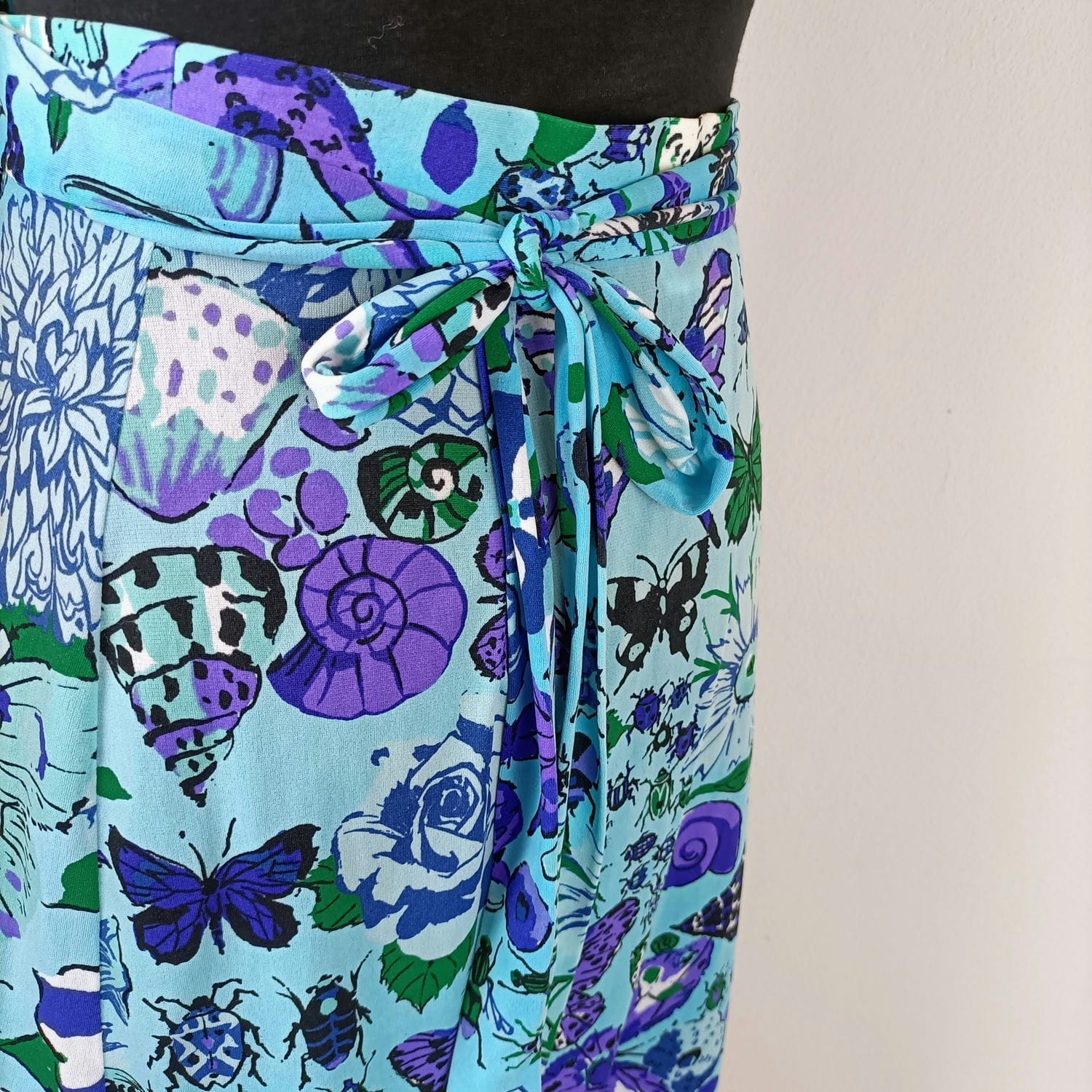 gonna a fiori anni 60