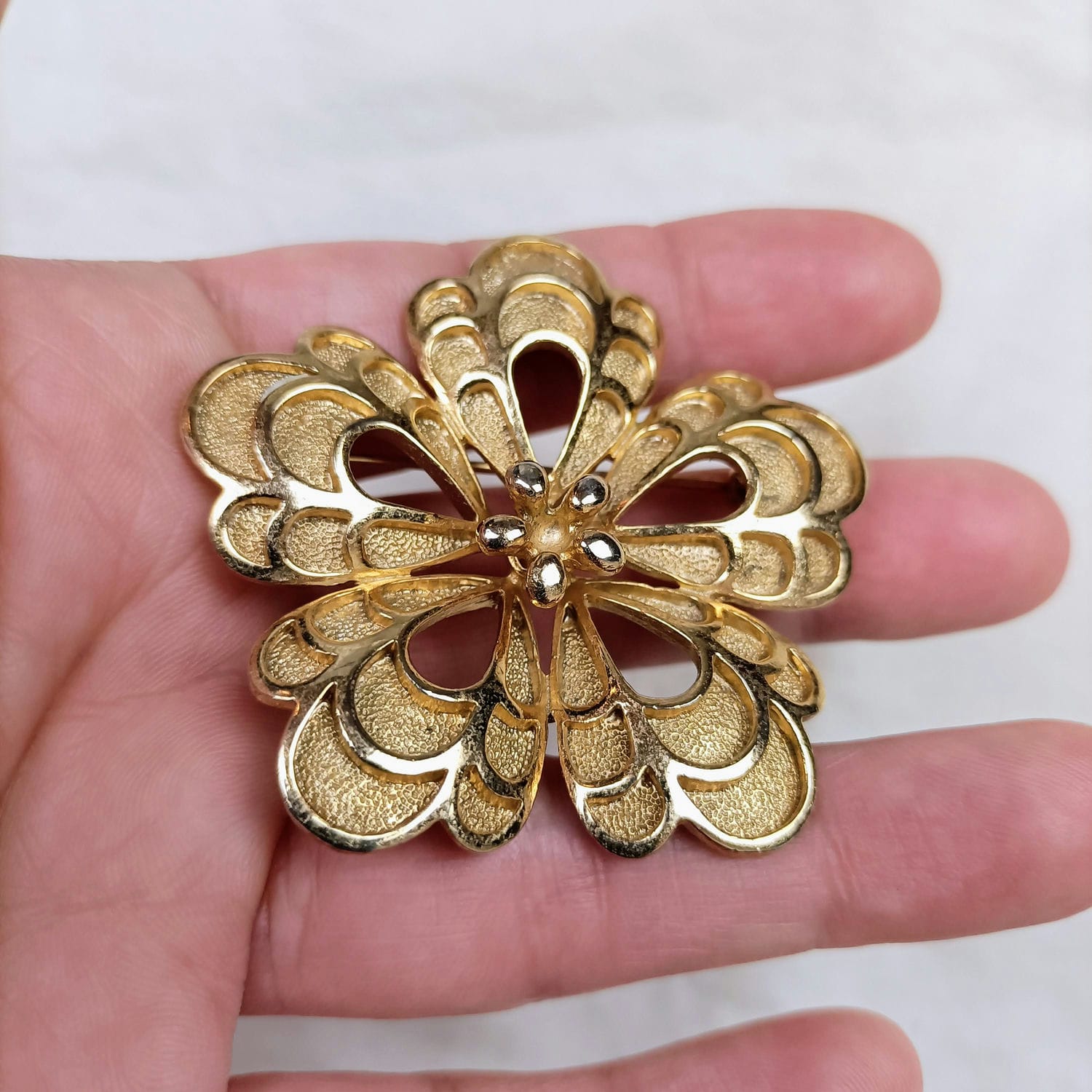 spilla vintage a fiore