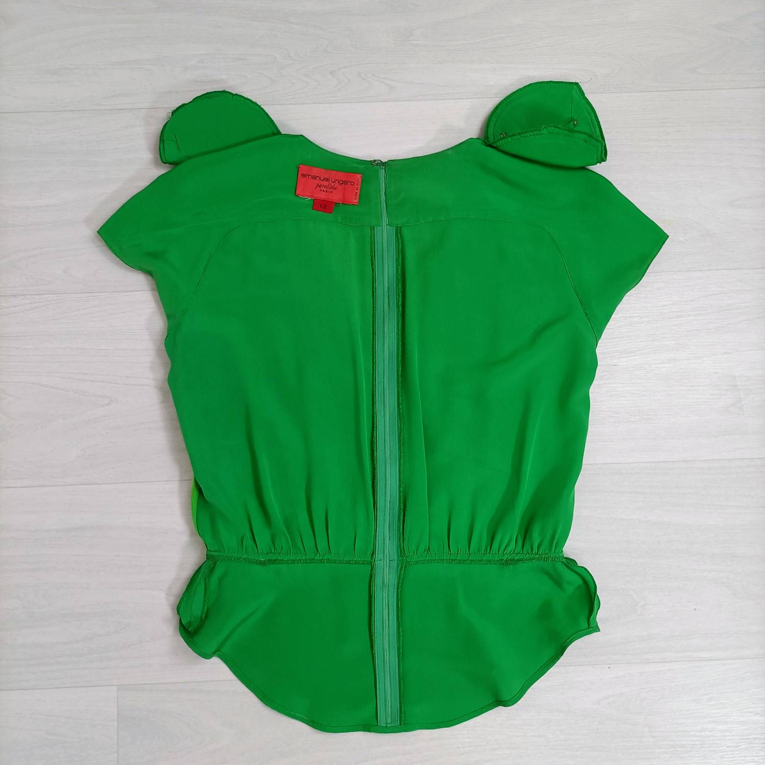 Emanuel Ungaro top peplum verde