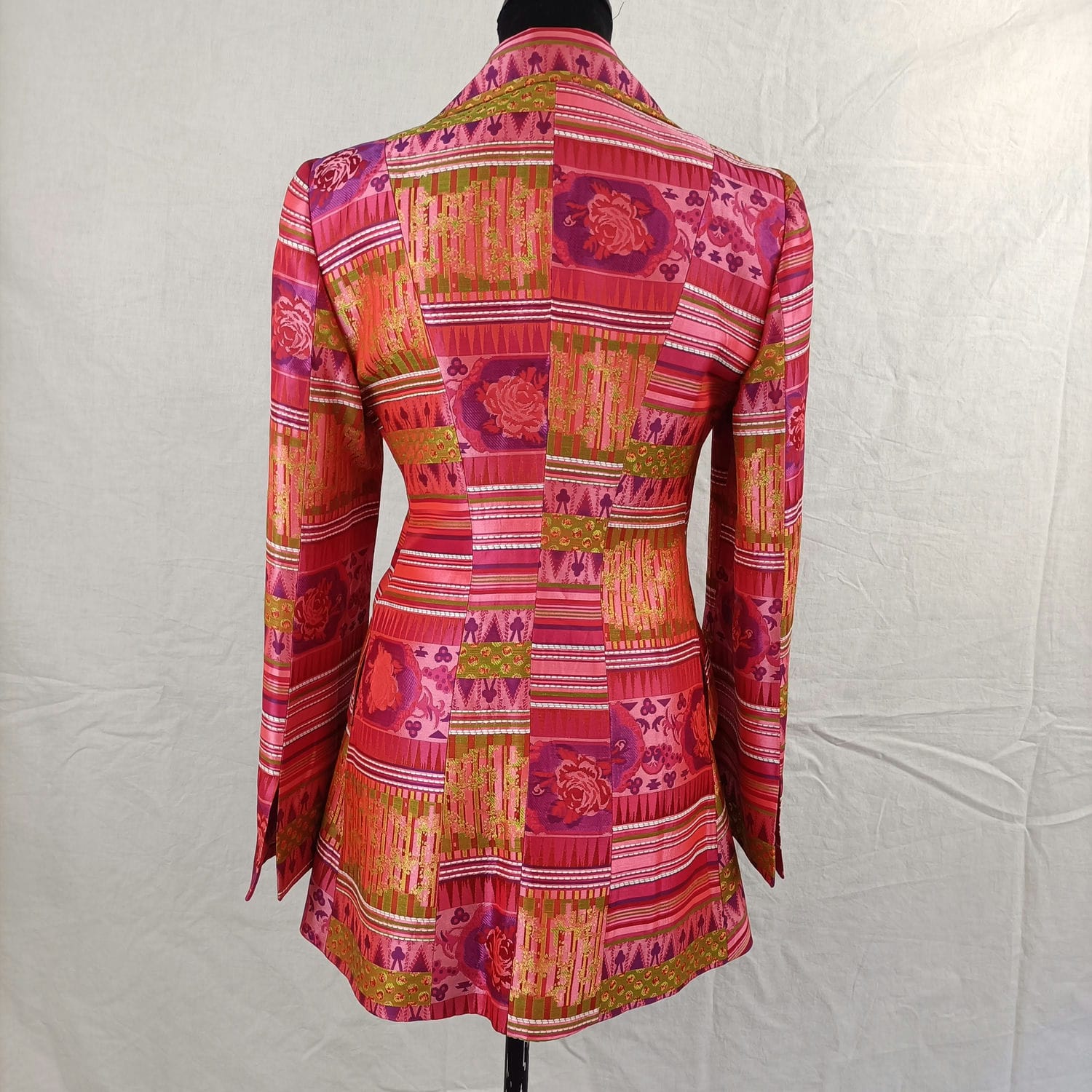 outfit la tata serie tv