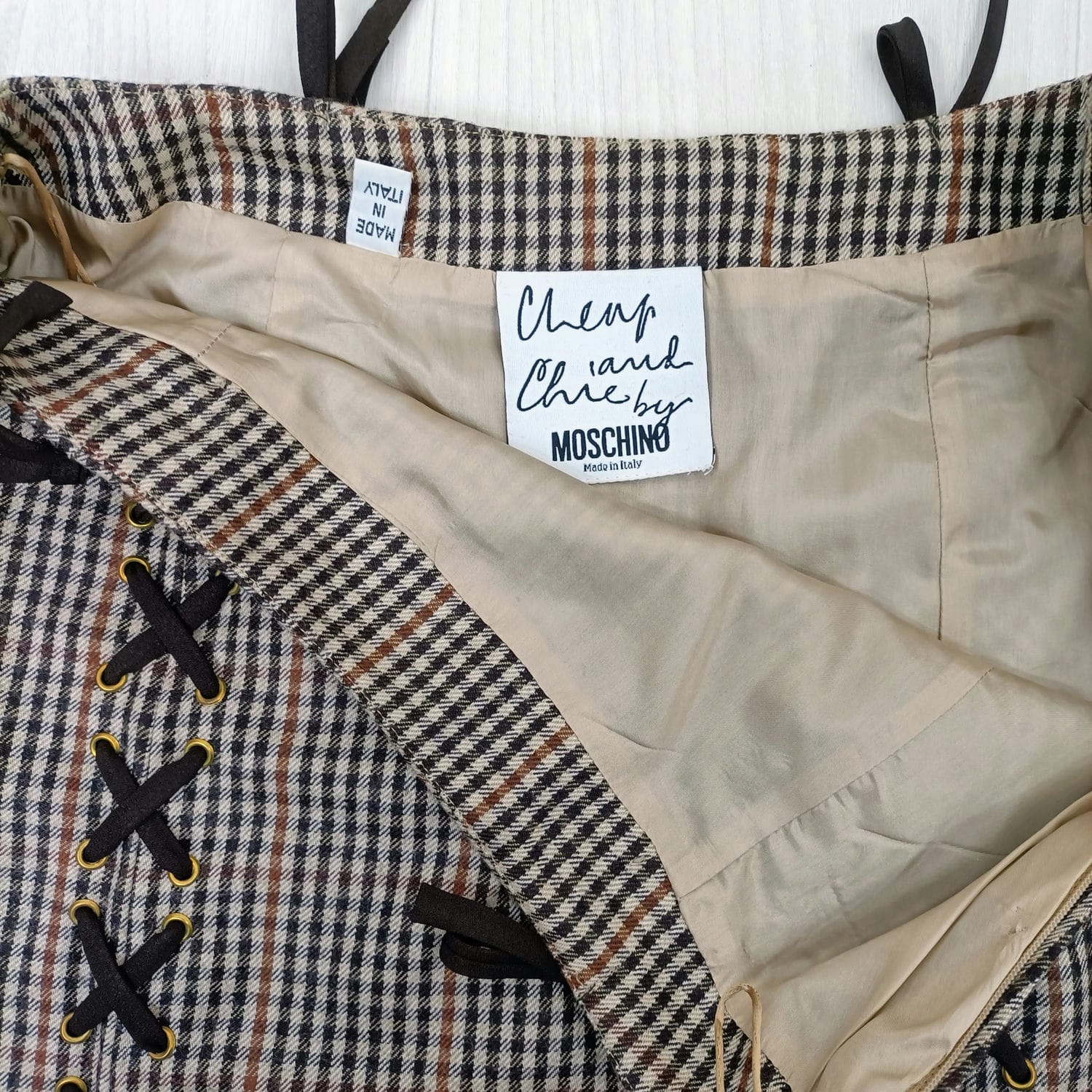 gonna Moschino vintage