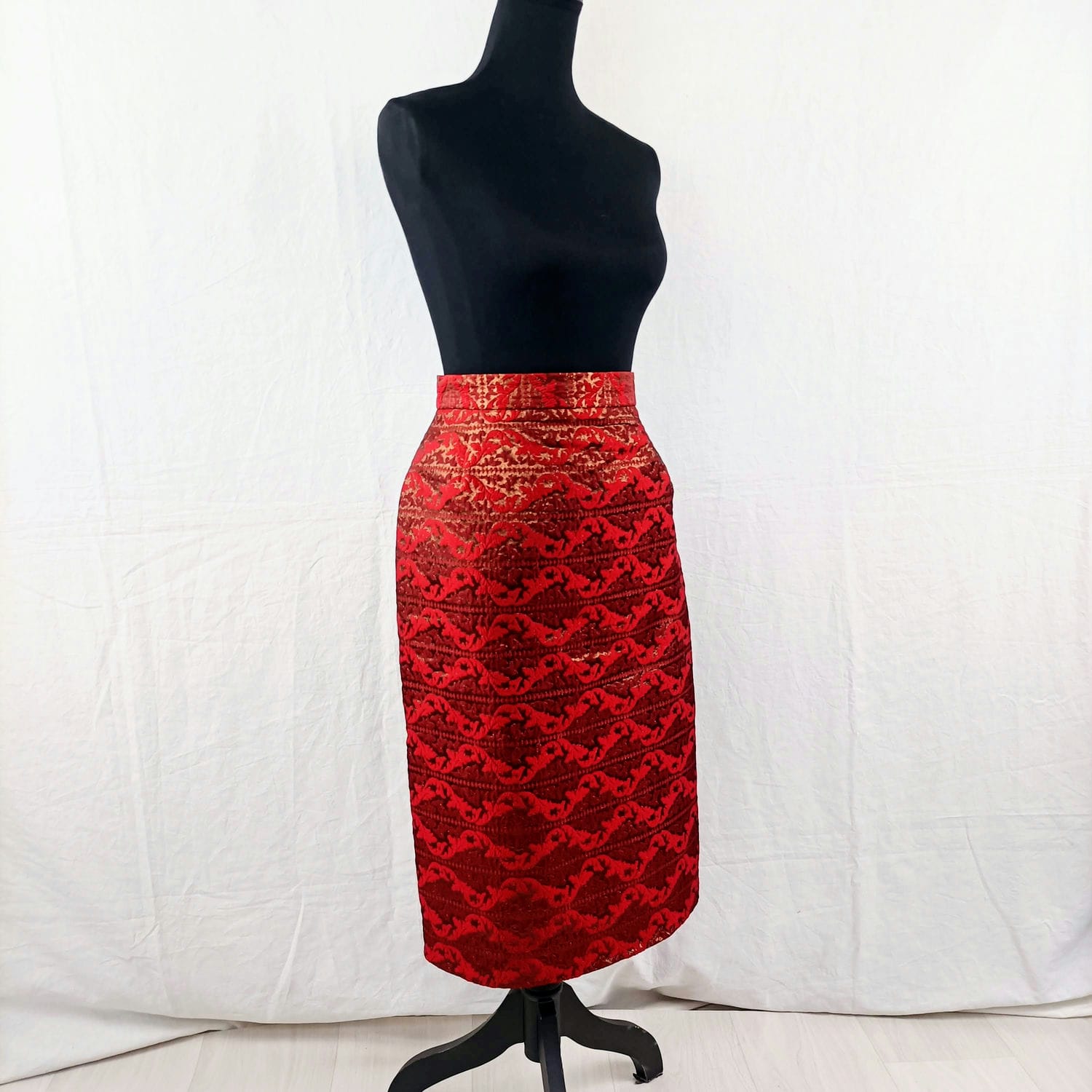 gonna rossa vintage natale