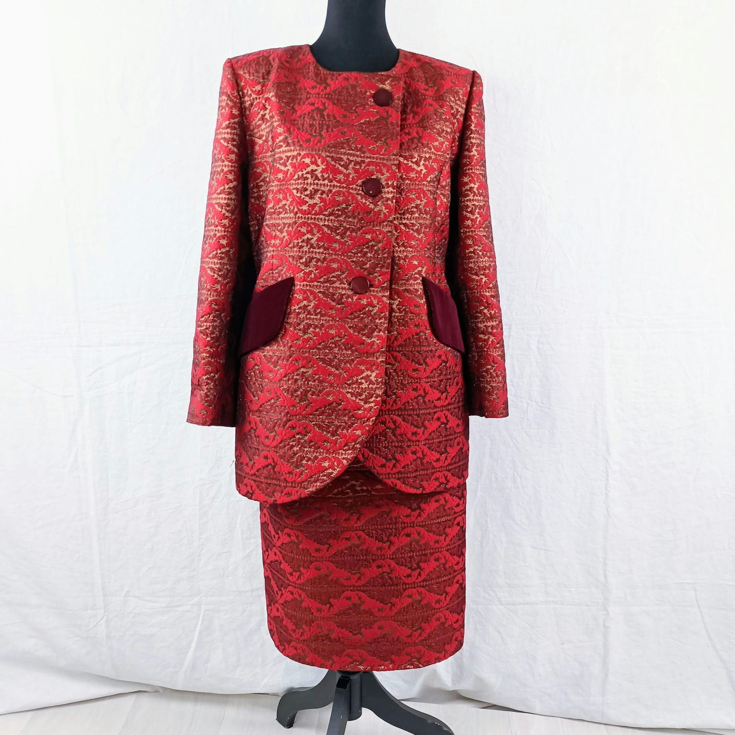 giacca rossa broccato