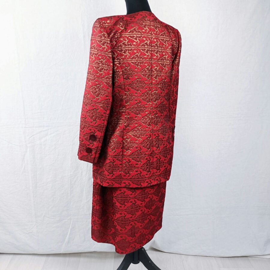 tailleur rosso invernale