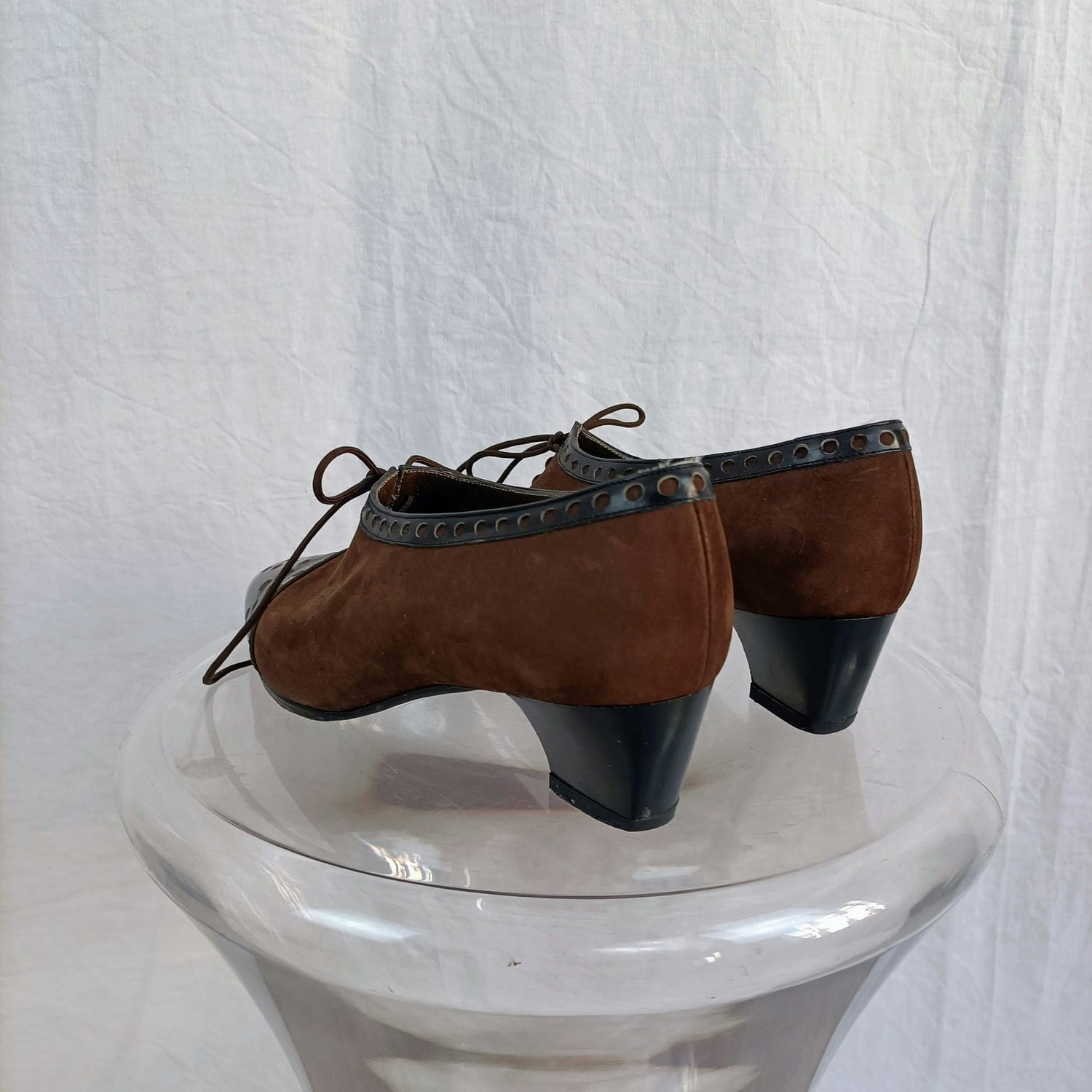 scarpe scamosciate marroni con tacco