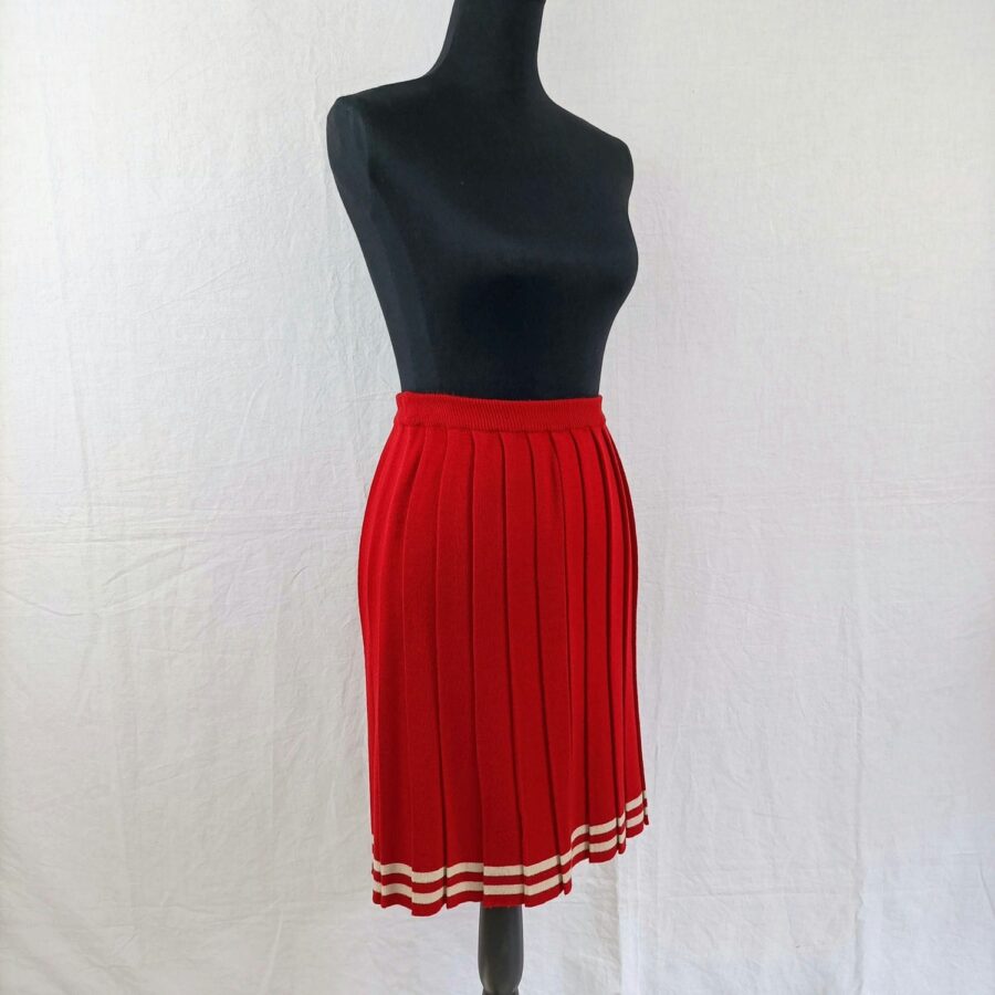 vintage red skirt