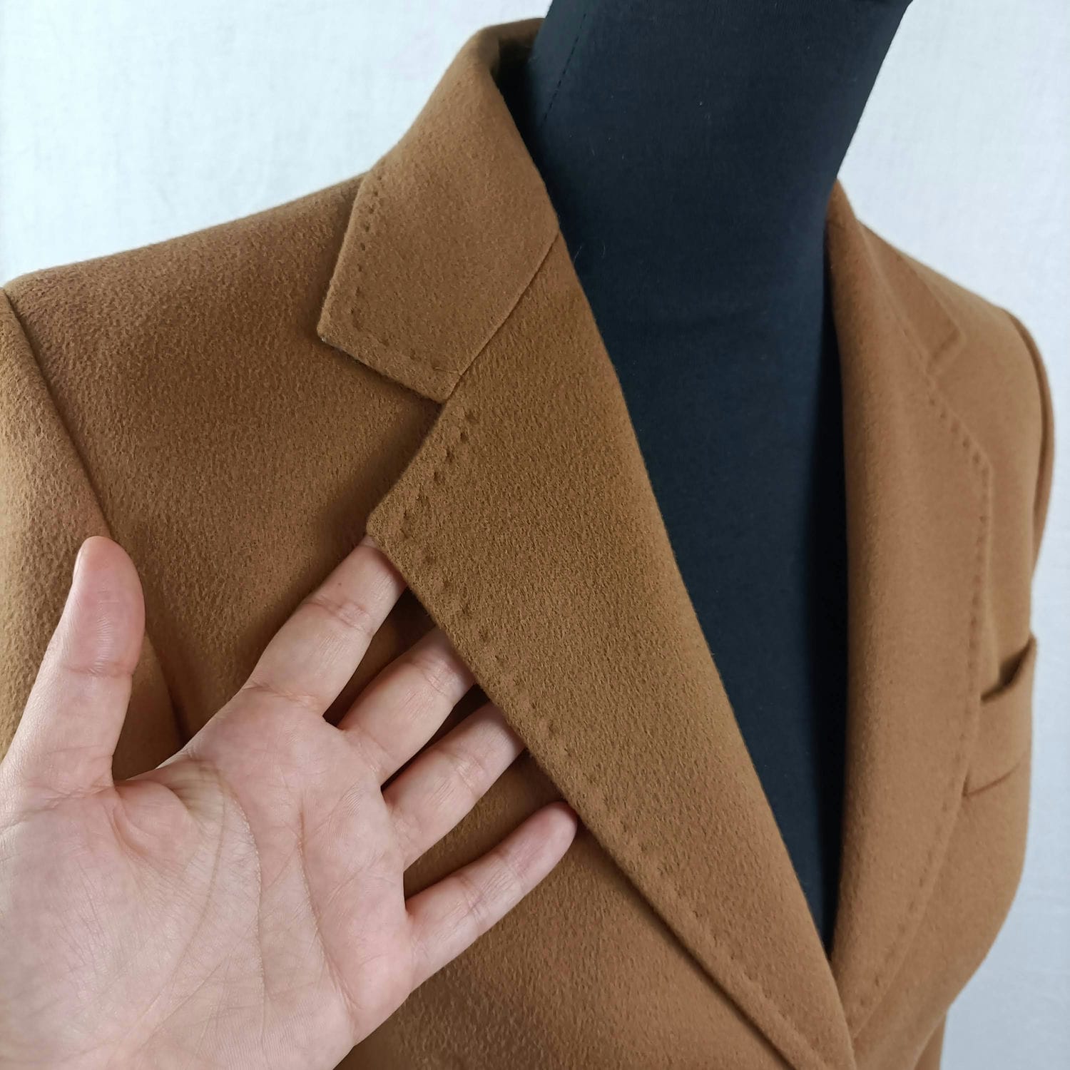 giacca in cachemire color cammello