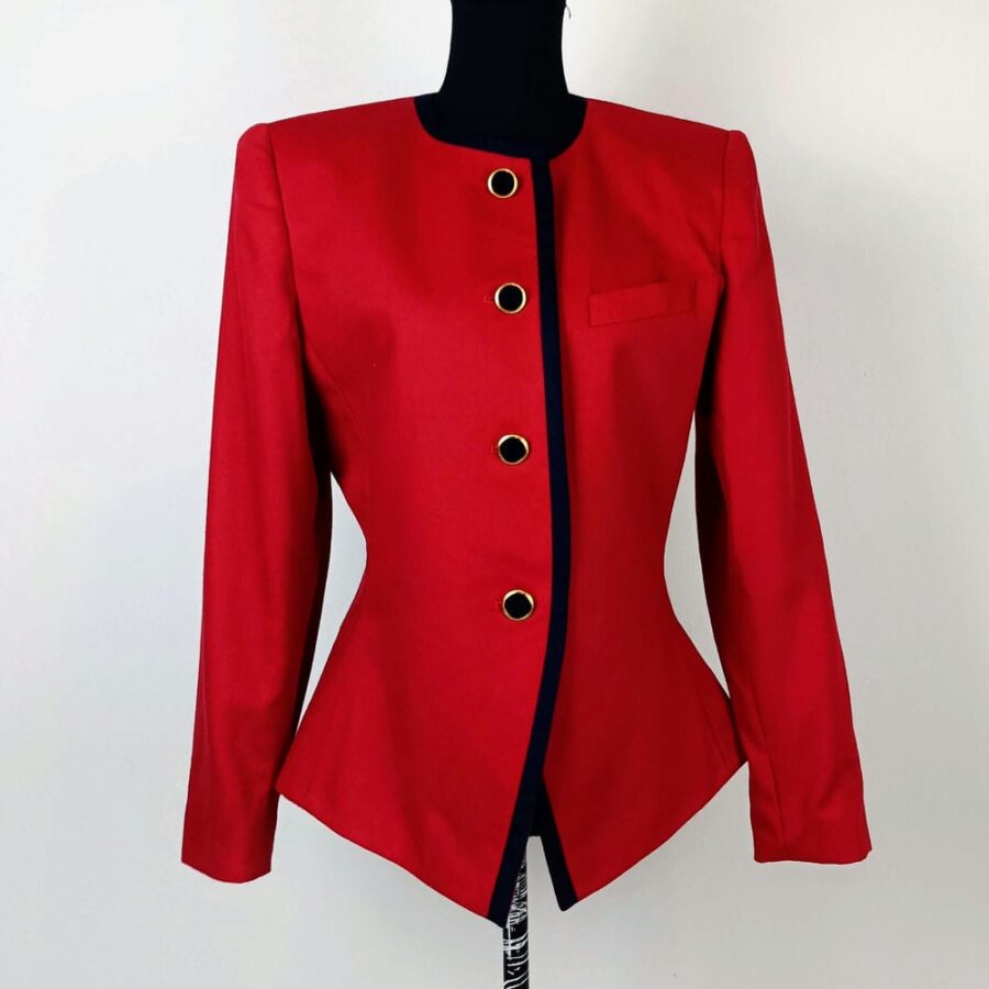 giacca rossa elegante donna