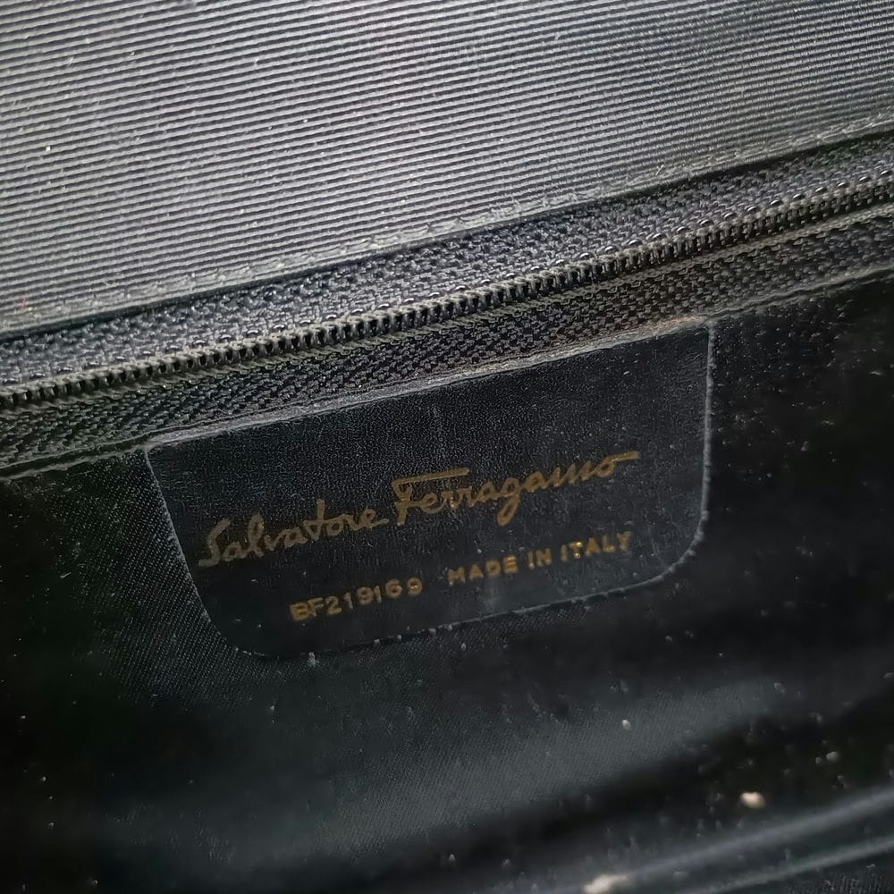 Pochette nera elegante Salvatore Ferragamo