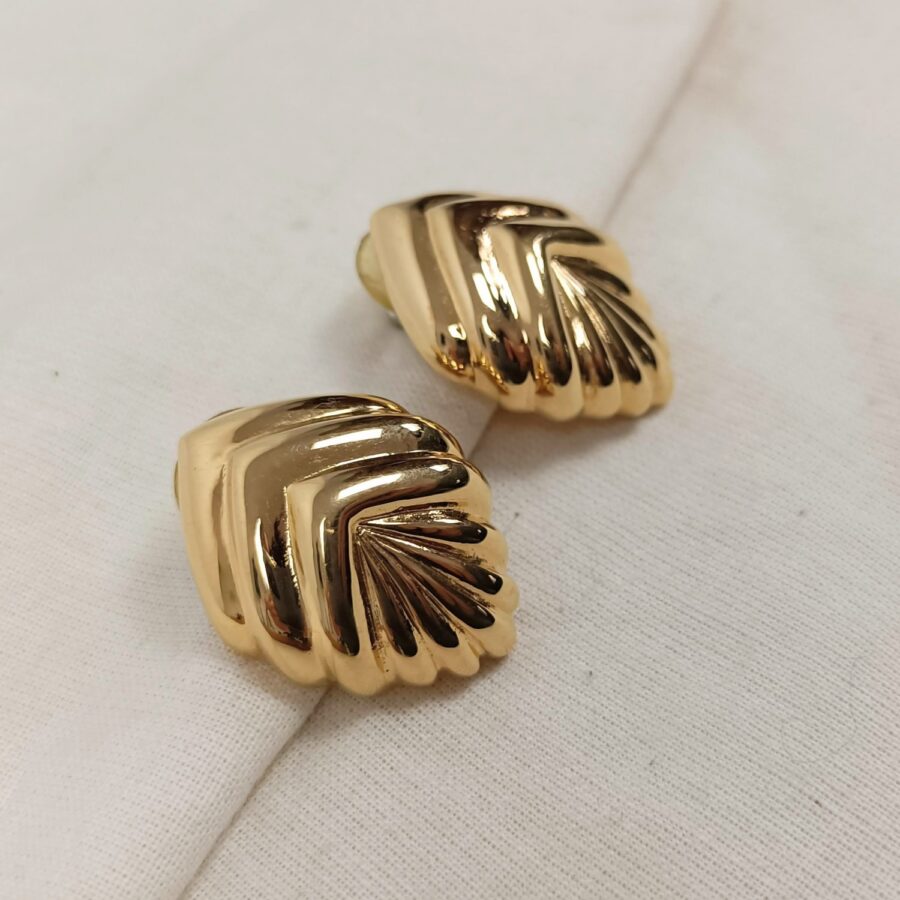 vintage golden earrings