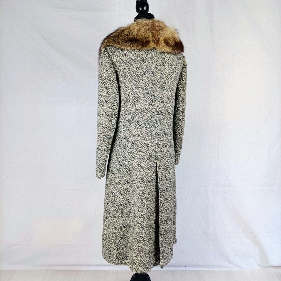 Cappotto con collo di pelliccia - immagine 2