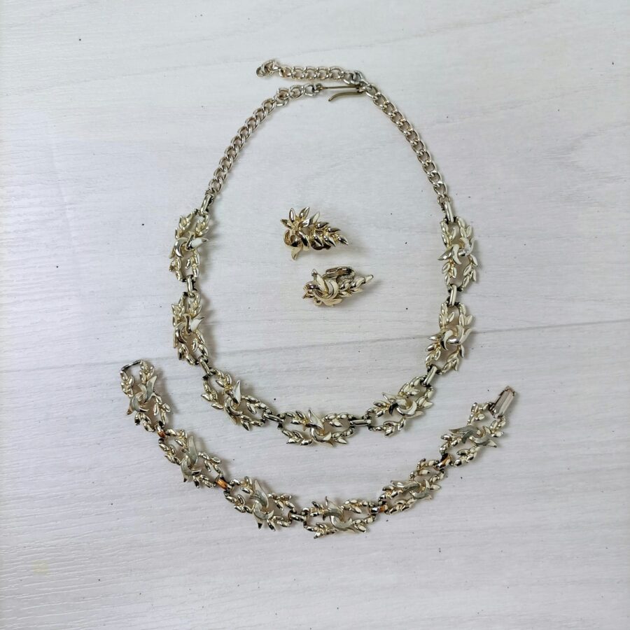 50s vintage jewelry