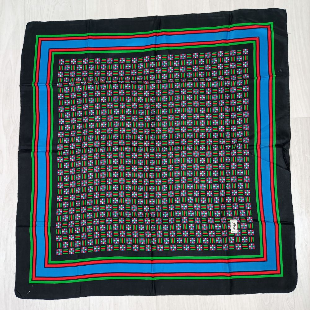 Foulard YSL