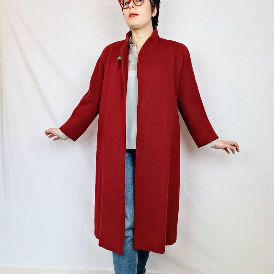 cappotto orientale rosso