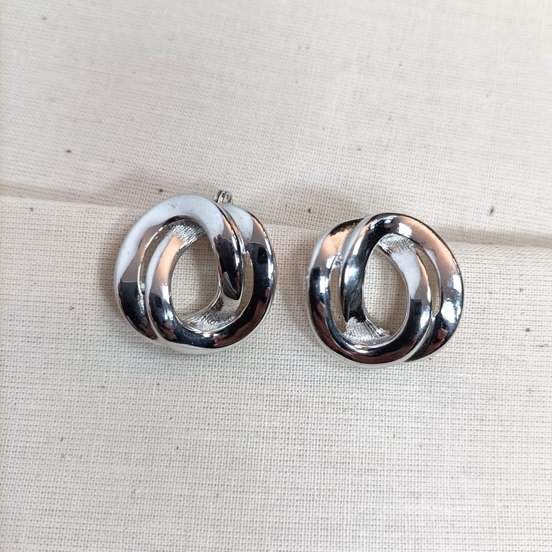 Orecchini intrecciati