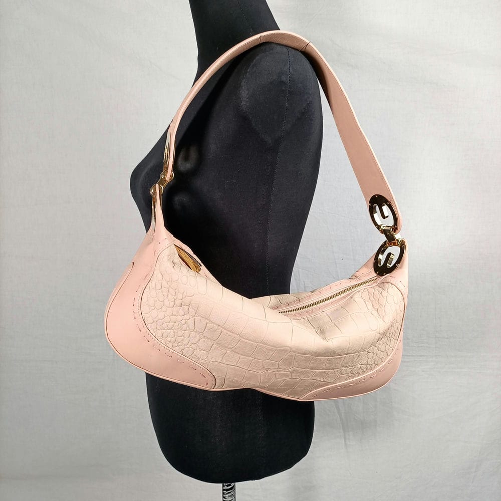 Borsa mezzaluna in pelle di colore rosa Escada