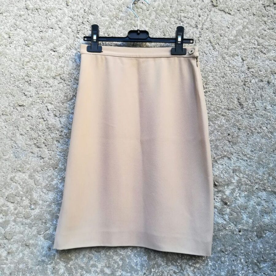 gonna beige
