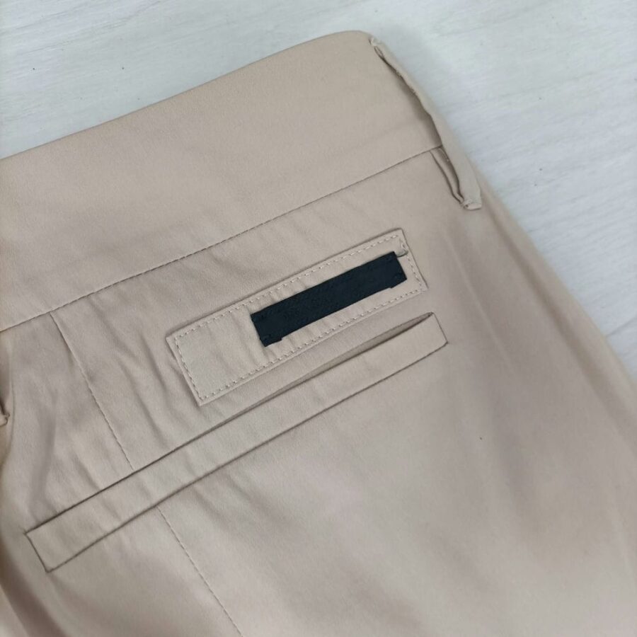 pantaloni beige