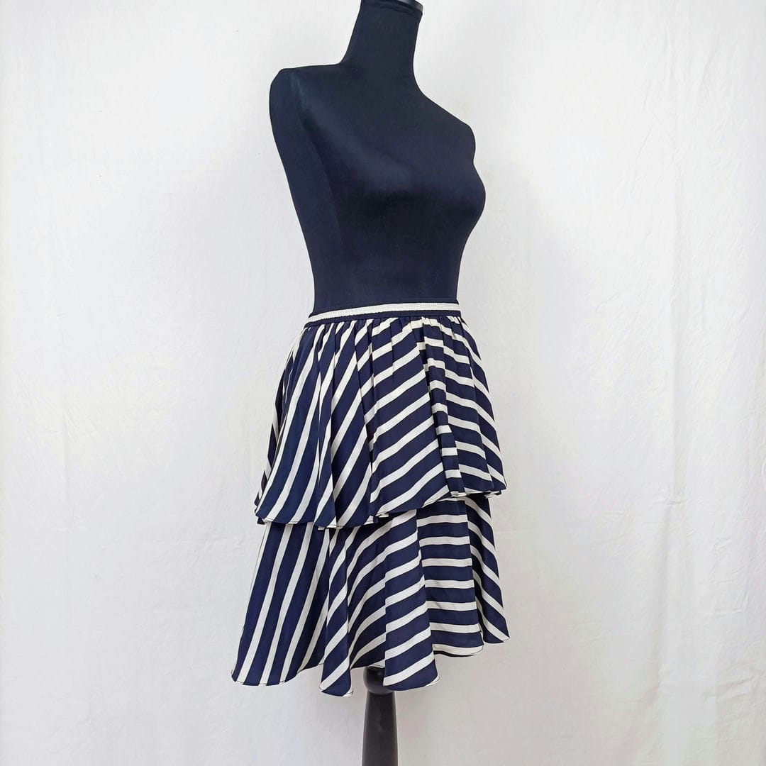 flounced skirt