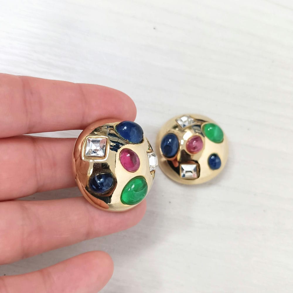 Orecchini grandi con cabochon