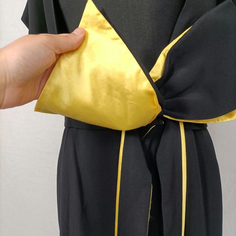 vestito nero e giallo