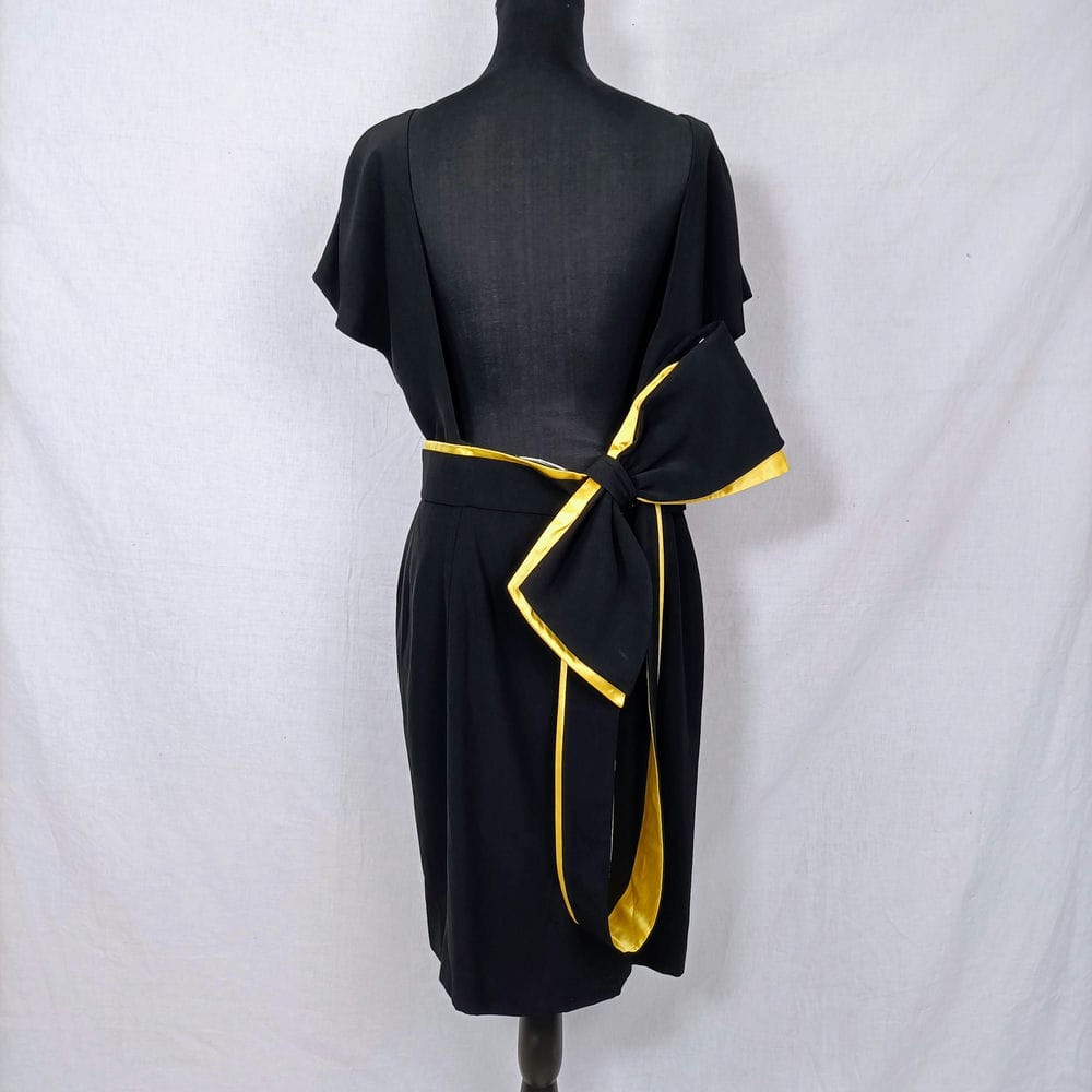 Roberto Capucci abito elegante con fiocco