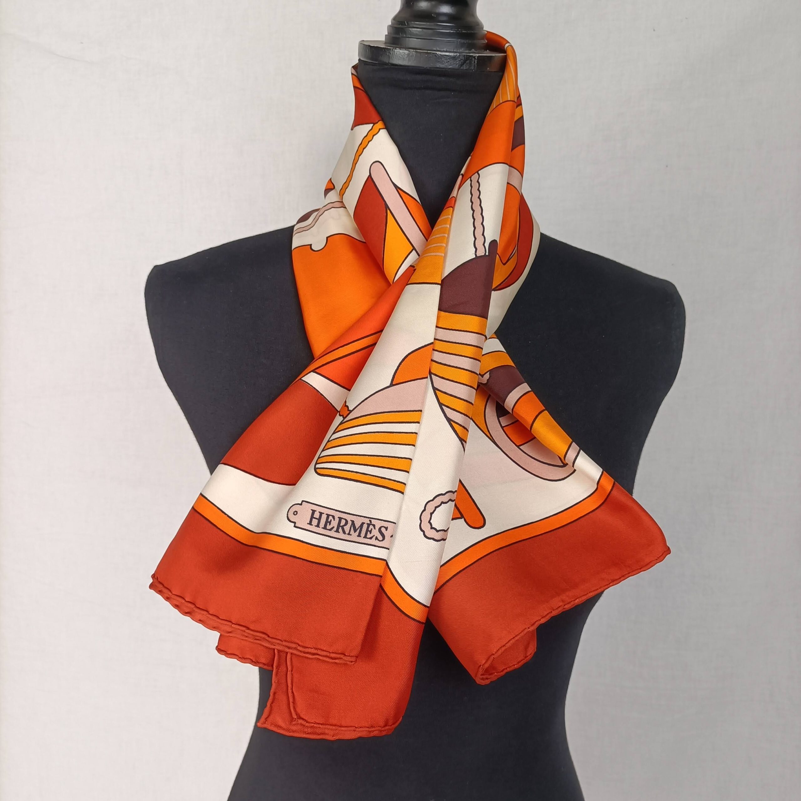 carrรฉ Hermรจs