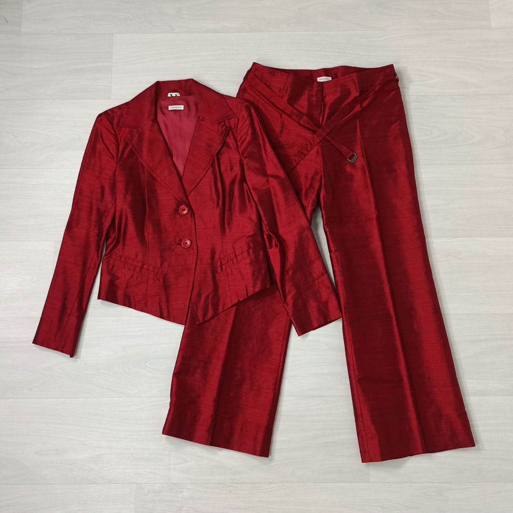 Tailleur pantalone rosso