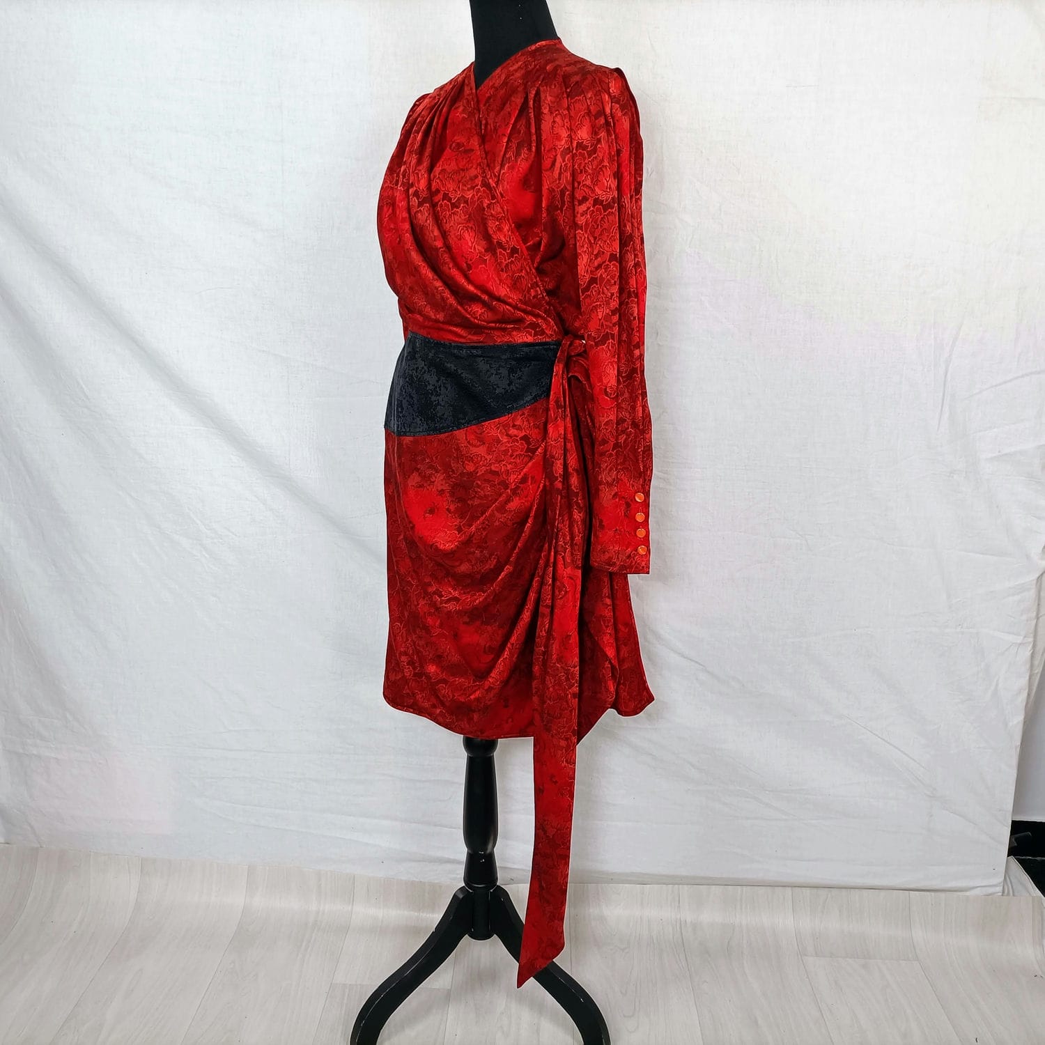 Vestito drappeggiato in seta rosso Emanuel Ungaro - immagine 5