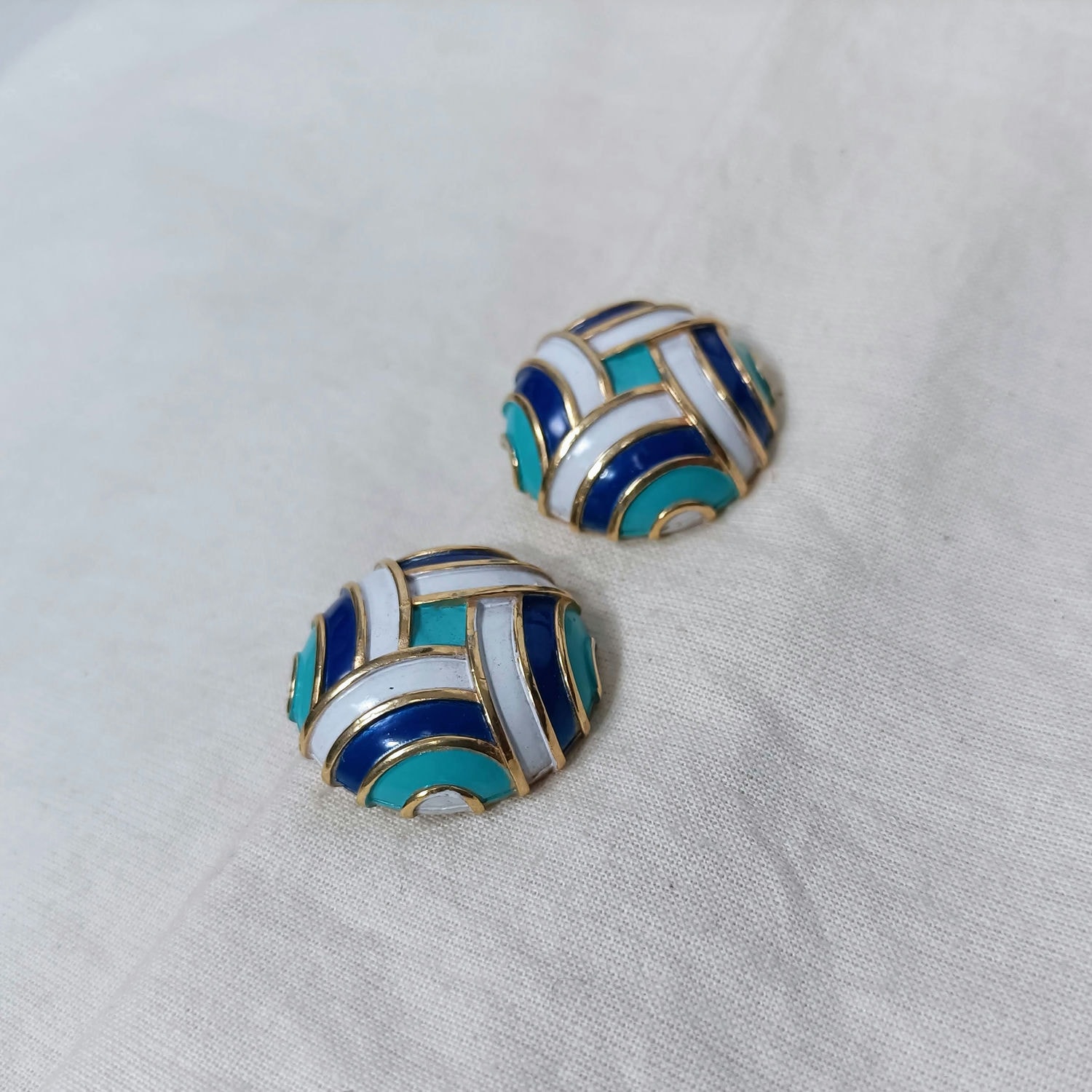 Orecchini Trifari smaltati - immagine 4