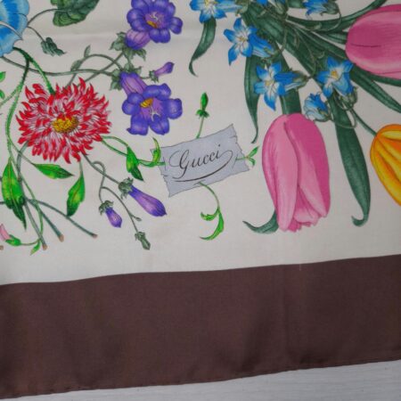 Foulard Gucci vintage Flora di Vittorio Accornero
