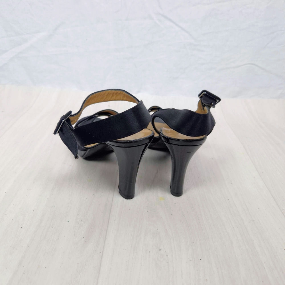 Sandali YSL con tacco neri in raso vintage anni 80 - immagine 6