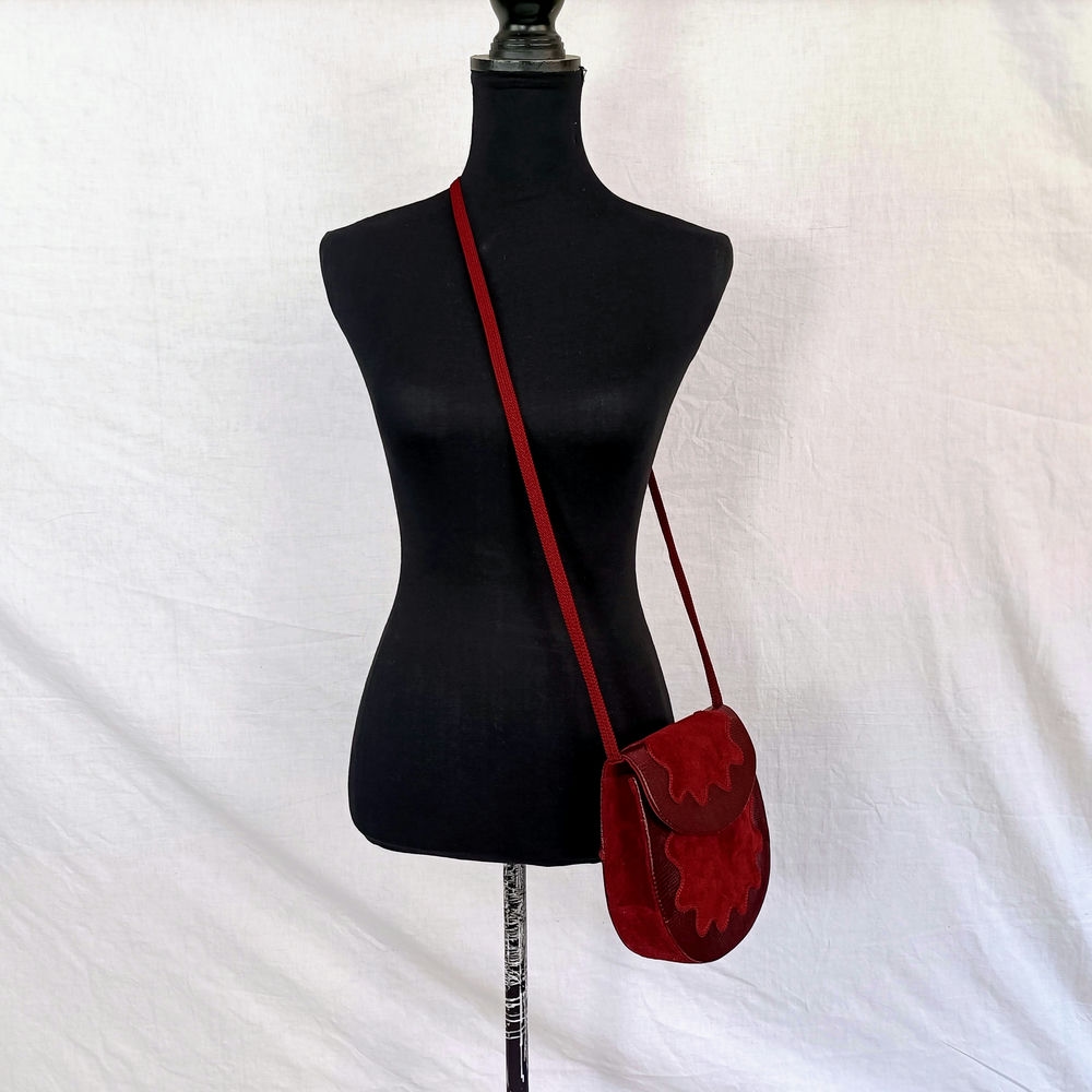 burgundy vintage bag