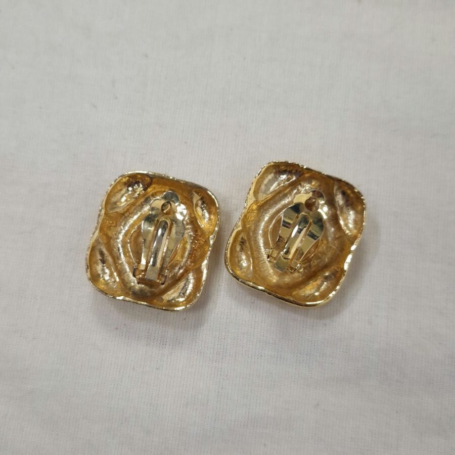 diamonds earrings