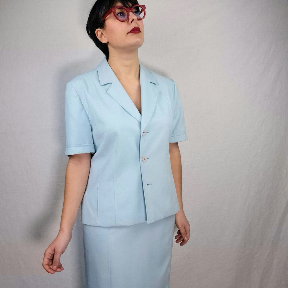 Tailleur azzurro pastello Nina Ricci 1970s