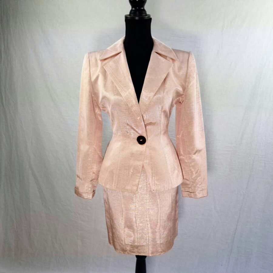 Tailleur bon ton