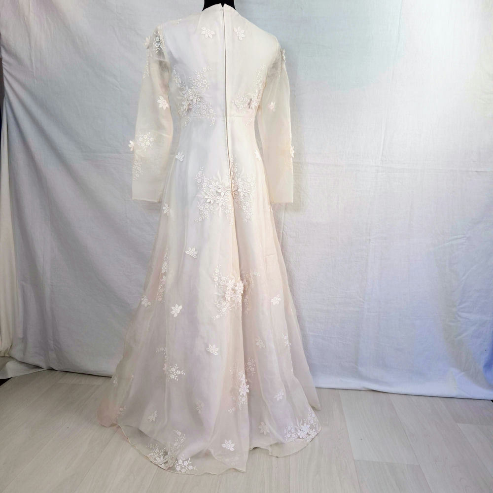 Abito da sposa vintage con fiori