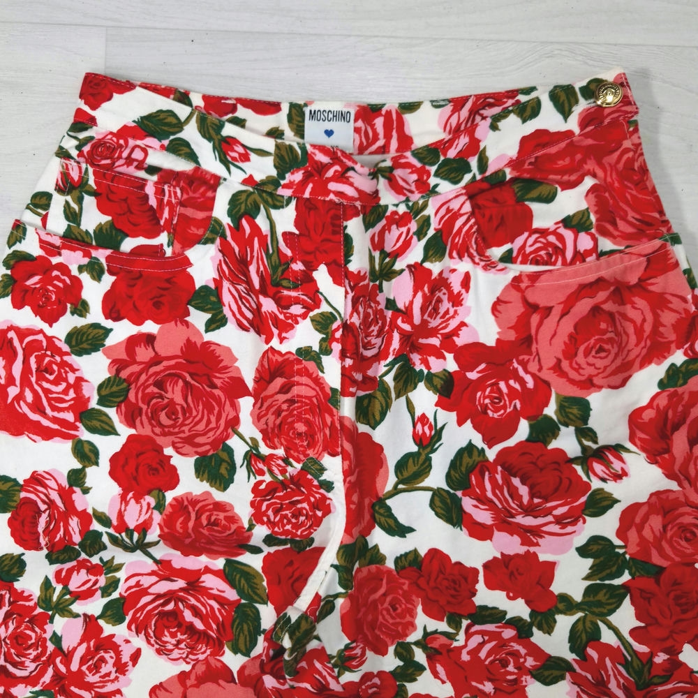 Jeans con rose Moschino vintage 1980s