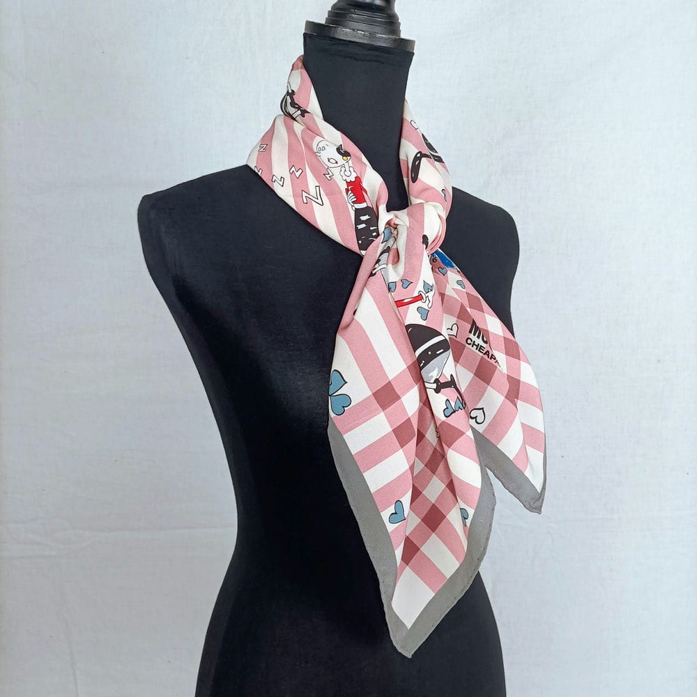 foulard moschino cheap and chic
