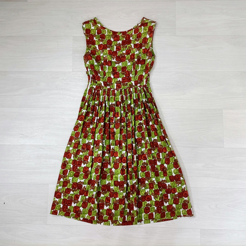 Vestito anni '50 in cotone con fantasia verde e marrone