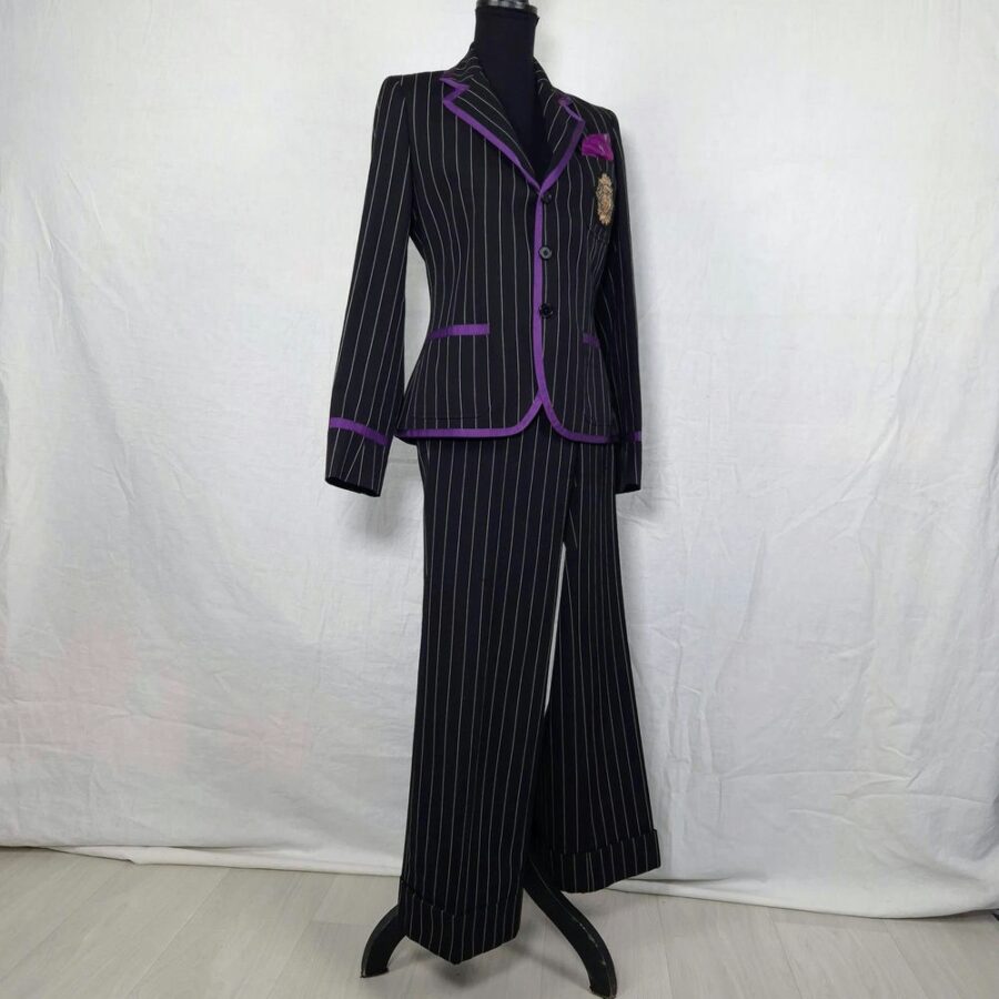 women pistriped pants suit